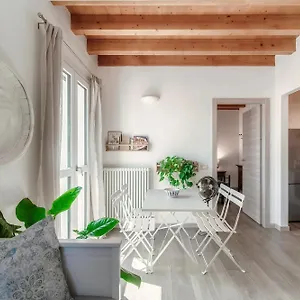Casa Luna By Quokka 360 - Cathedral And View Apartment Como